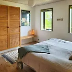 House With Sea View Near Hou 펜션 Hals